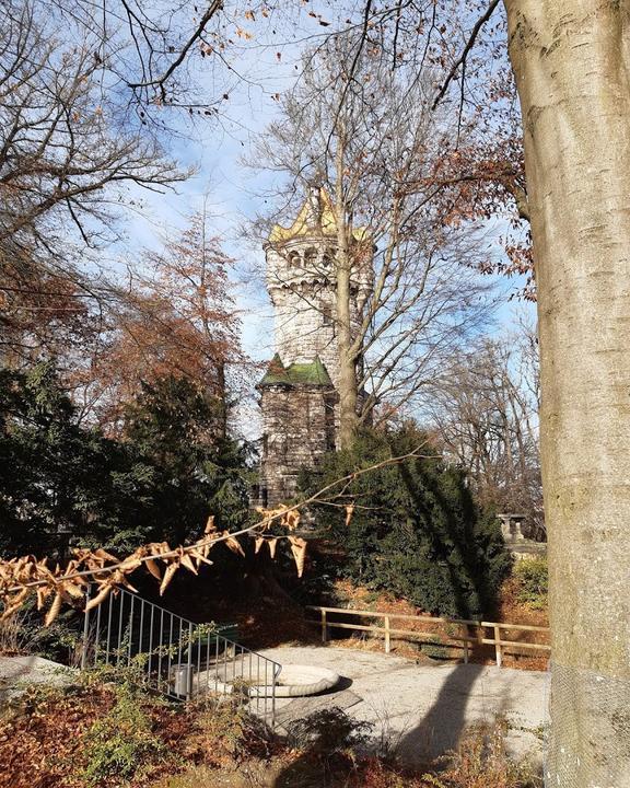 Herkomer Café am Mutterturm